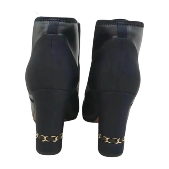 Chanel black leather cc logo chain lace up boots - Picture 8 of 16